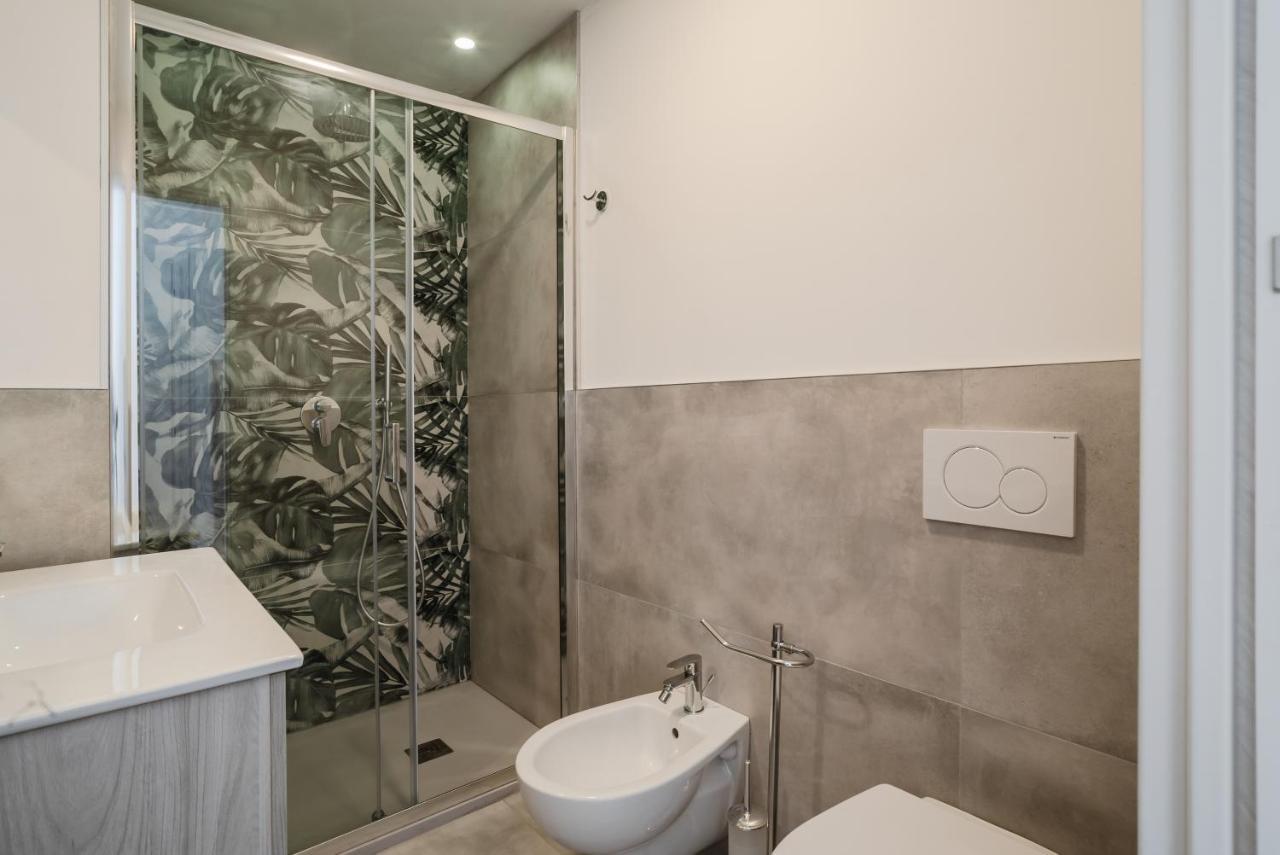 Modern Near The Station! Apartment *